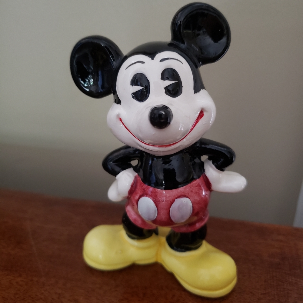 Vintage Walt Disney Productions Enesco Collectible Mickey Figurine
